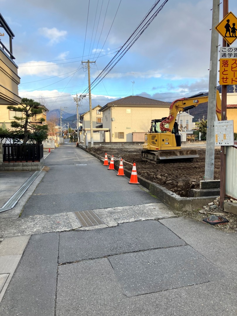 前面道路（北側）